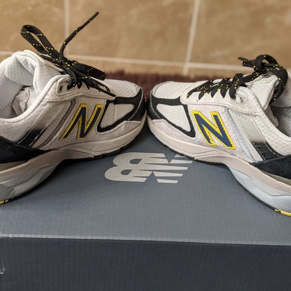 Kids New Balance 990v5 Size 10.5 W (wide) - Picture 2 of 4